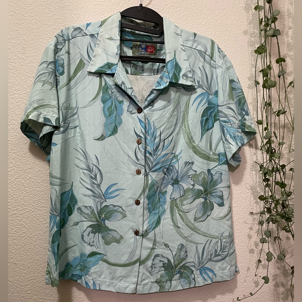 Vintage Hilo Hattie Hawaiian Floral Women Button Down Short Sleeve 100% Silk